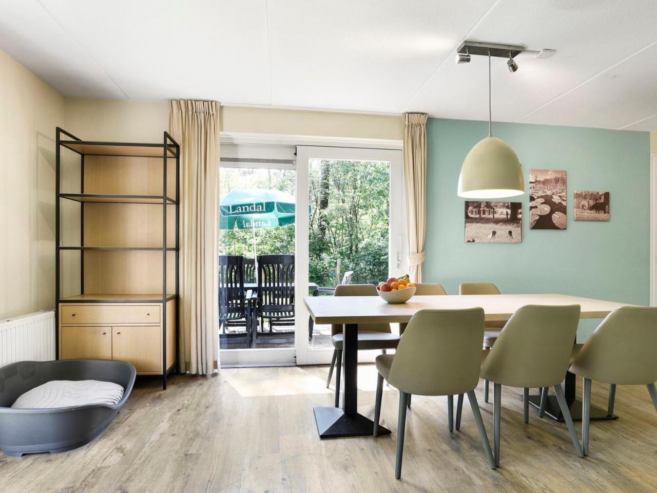 Luxury 4-Person Bungalow In The Holiday Park Landal Twenhaarsveld Holten Pokoj fotografie