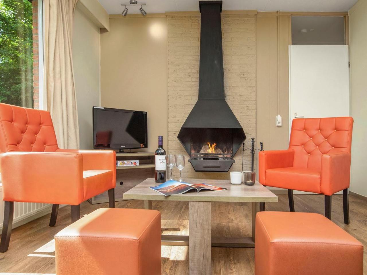 Luxury 4-Person Bungalow In The Holiday Park Landal Twenhaarsveld Holten Pokoj fotografie