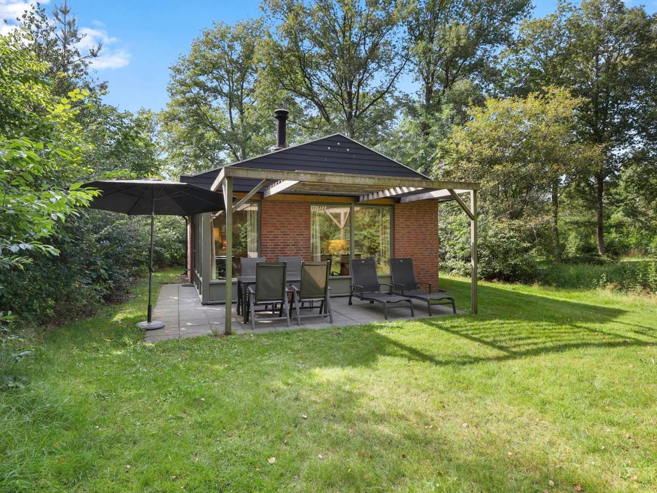 Luxury 4-Person Bungalow In The Holiday Park Landal Twenhaarsveld Holten Pokoj fotografie