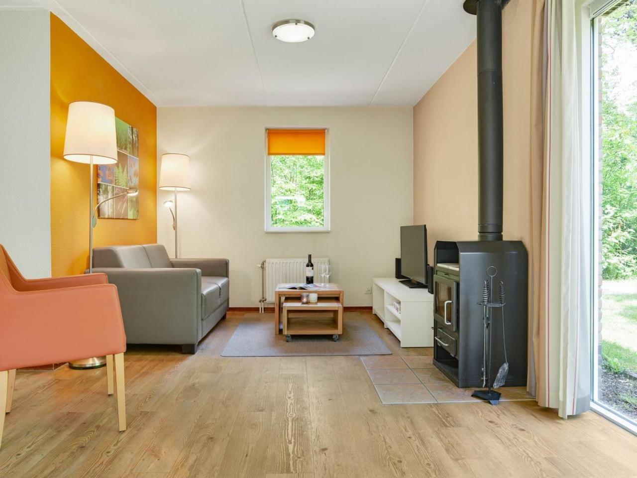 Luxury 4-Person Bungalow In The Holiday Park Landal Twenhaarsveld Holten Exteriér fotografie