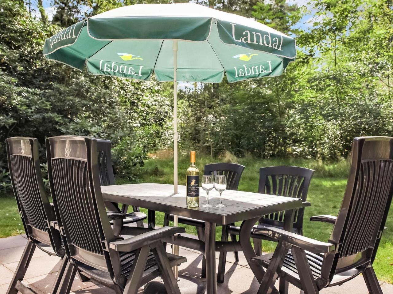 Luxury 4-Person Bungalow In The Holiday Park Landal Twenhaarsveld Holten Pokoj fotografie