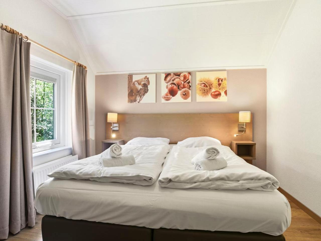 Luxury 4-Person Bungalow In The Holiday Park Landal Twenhaarsveld Holten Pokoj fotografie